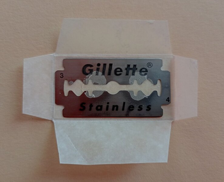 Gillette_Stainless_4.jpg