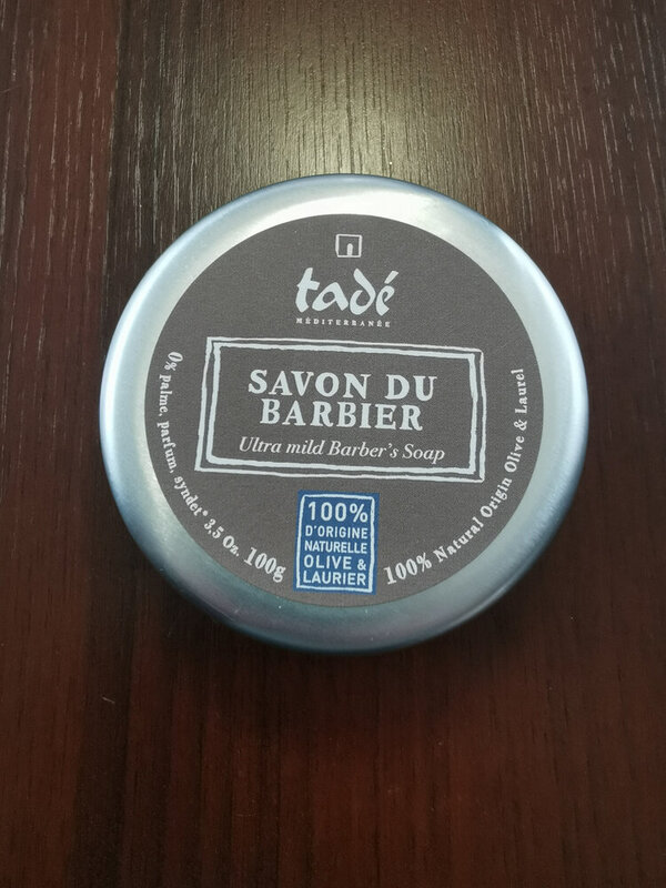 Tade_Savon_du_Barbier_01.jpg Tade_Savon_du_Barbier_01.jpg