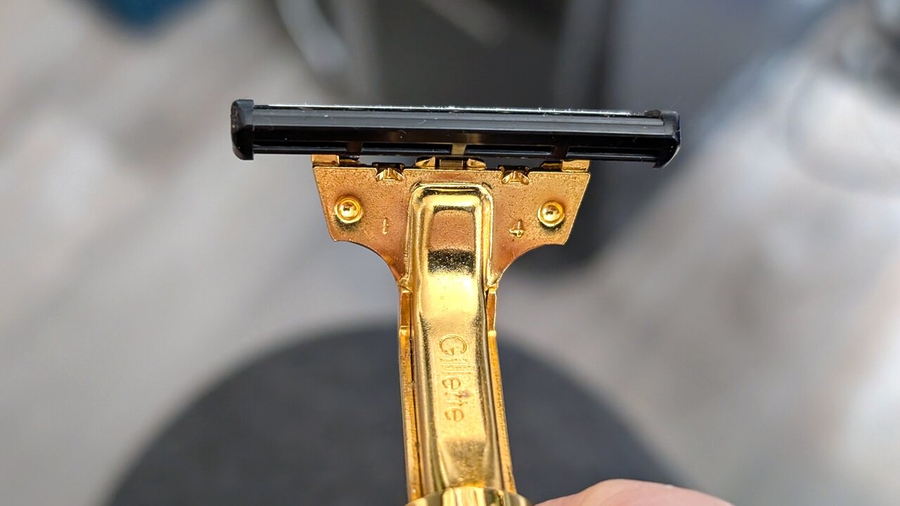 49843880lq.jpg